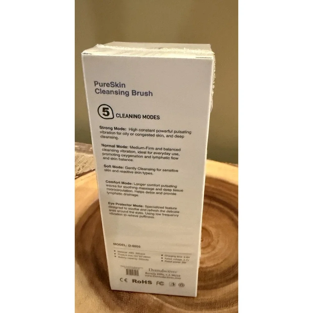 Dermalactives PureSkin Cleansing Brush 5 Modes MSRP $130 New‎ Sealed Inbox